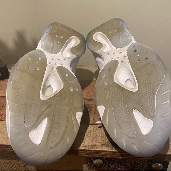 Jordan 11 CMFT Low - Picture 7 of 9